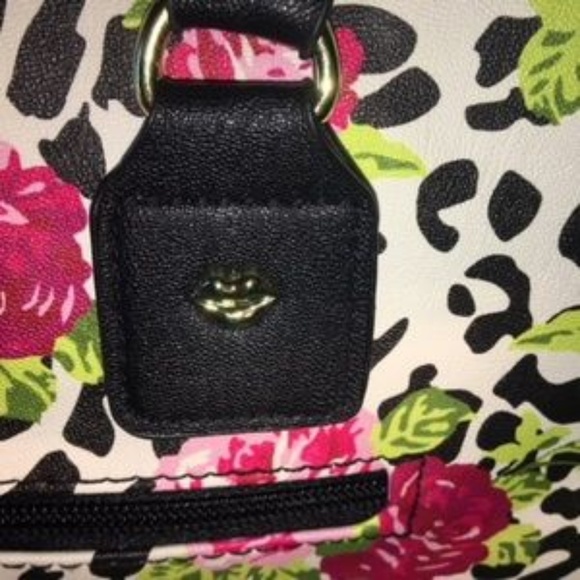 Nwt Betsey johnson pink quilted purse set | eBay NWT Betsey Johnson Handbag